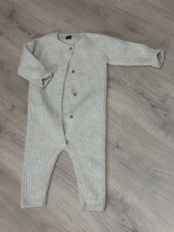 Combinaison beige à bouton