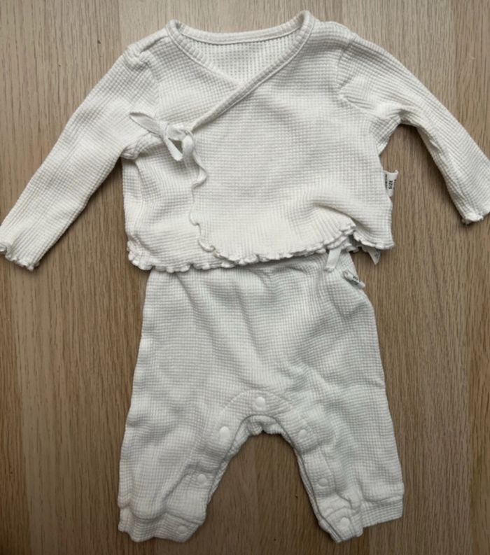 Ensemble bébé fille taille 0-1 mois