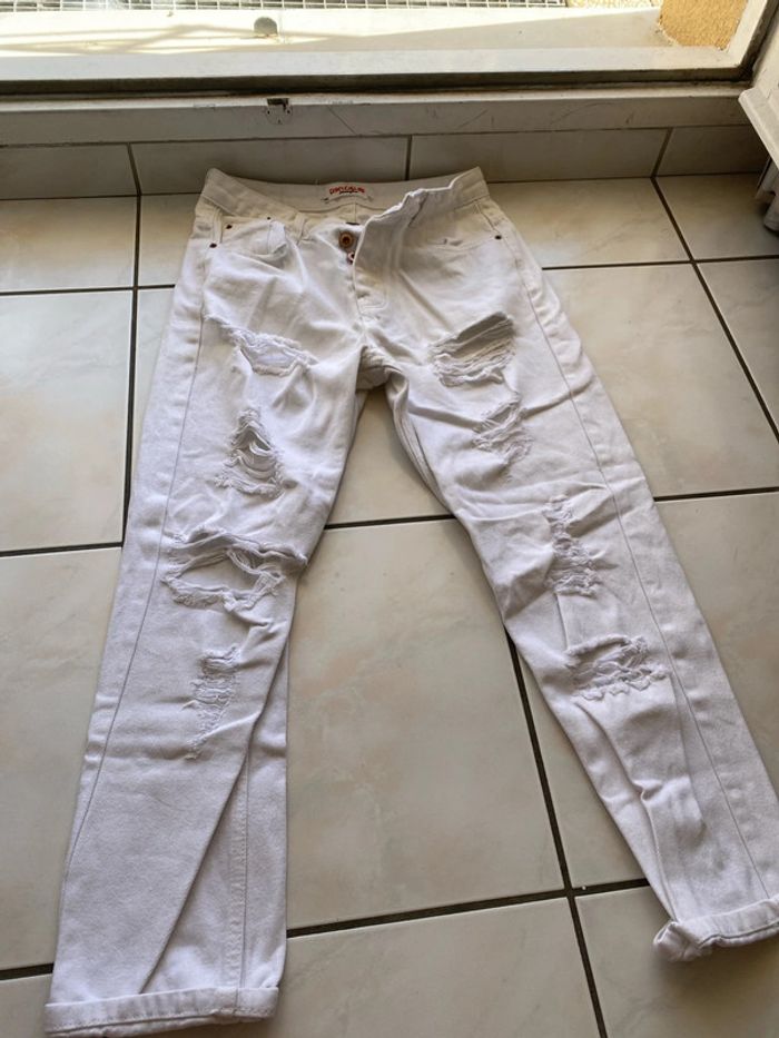 Jeans déchirée taille 26 Jennyfer