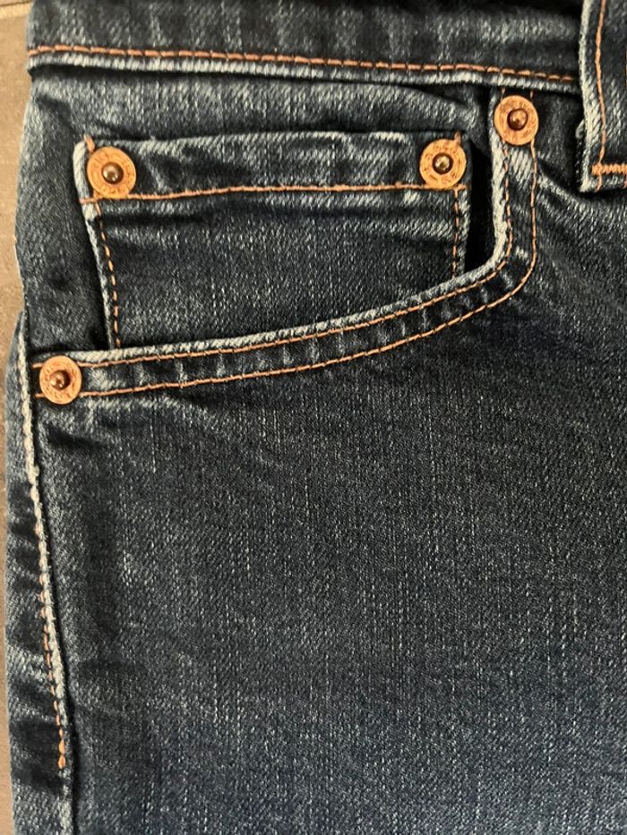 Jeans Lévis bleu brut 595 taille 28x34 - photo numéro 2