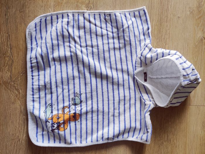 Poncho bain douche marinière Kiabi Taille 18-24 mois
