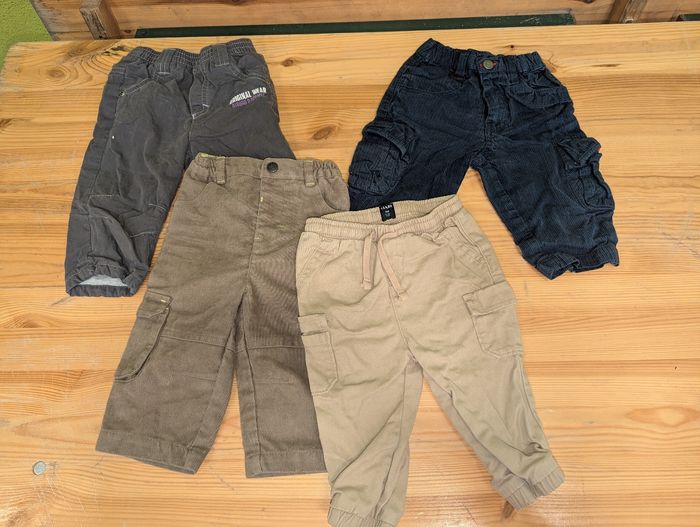 Lot 4 pantalons 9 mois