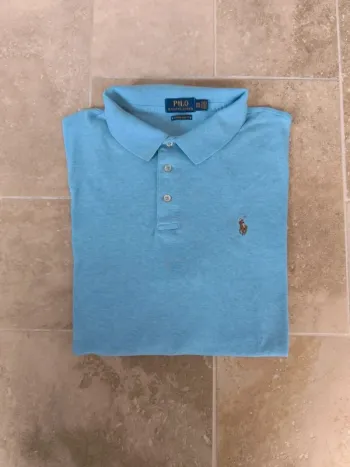 Polo Ralph Lauren XXL bleu ciel Pima coton logo coloré excellent état sauf tâches au dos