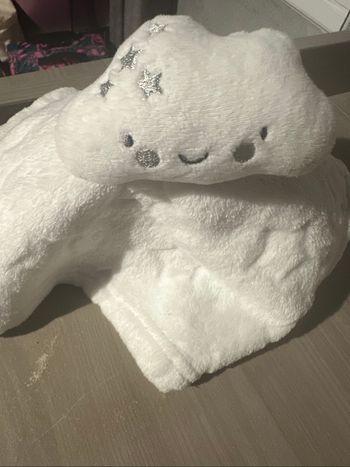 Doudou plat Nuage Nuages Étoiles Primark Cares Blanc