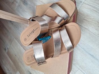 Sandales