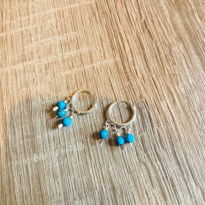 Boucles d’oreilles argentées & bleues 🌿