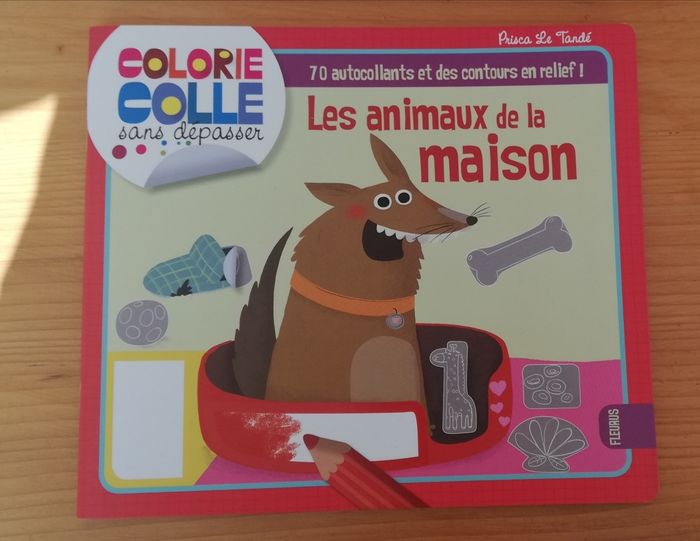 2 livres colorie colle sans dépasser - photo numéro 2