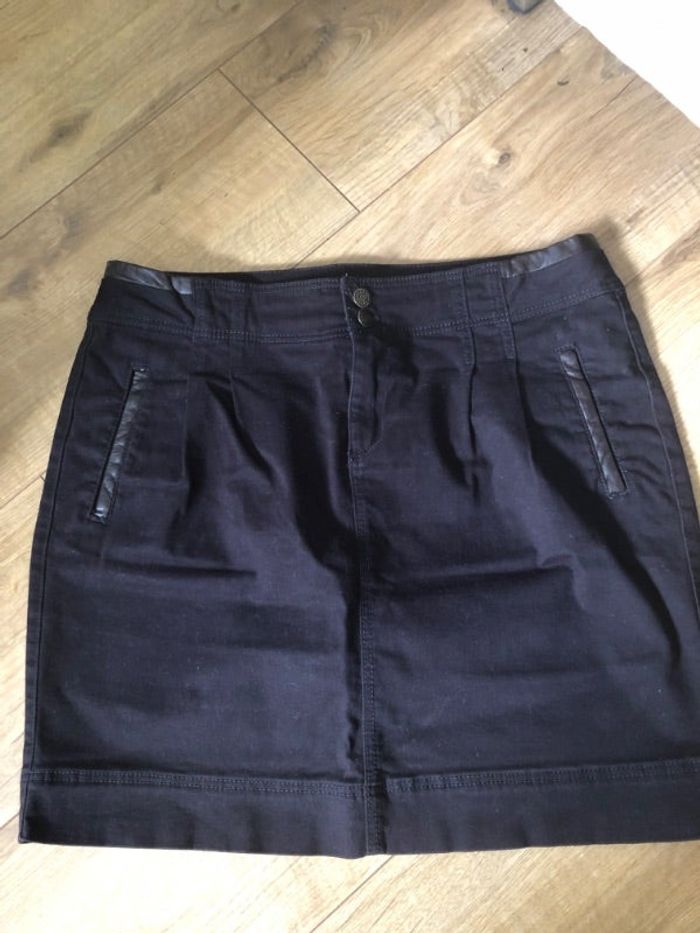 Jupe neuve taille 40