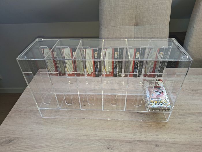 Distributeur en acrylique pour boosters Pokémon 6 emplacements de qualité premium - photo numéro 4