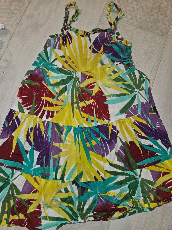 Lot 11 vetements été filles 4 ans robes, combi... - photo numéro 8