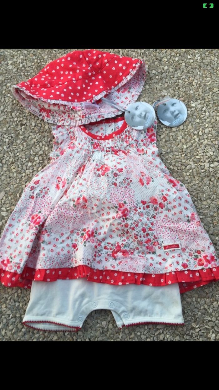 Magnifique ensemble neuf absorba 3 mois