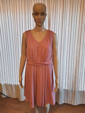 Jolie Robe rose foncé Body Flirt eur 42