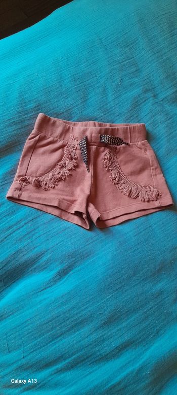 Short 2 ans
