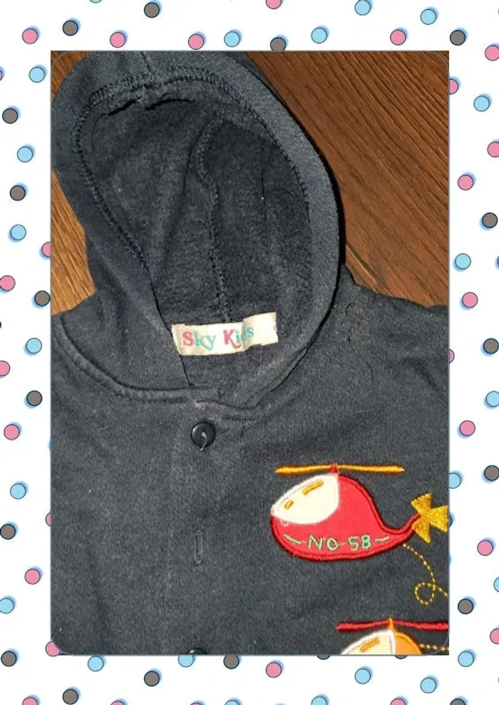 Gilet avec capuche 6 mois - photo numéro 3
