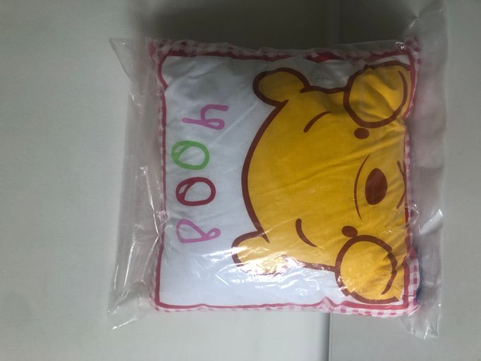 Coussin Winnie l'Ourson Neuf étiquette
