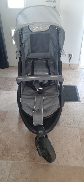 Poussette 3 en 1 + moustiquaire