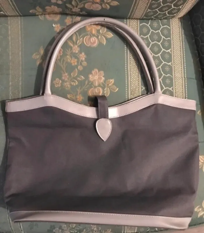 Sac à main gris