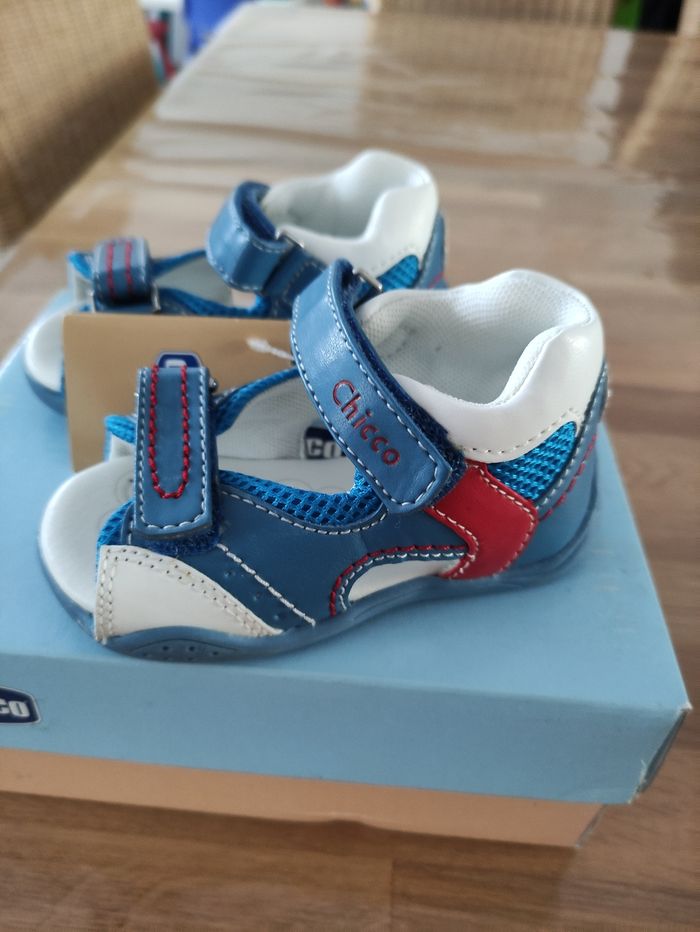 Sandales garçon" Chicco" taille 20 - photo numéro 2