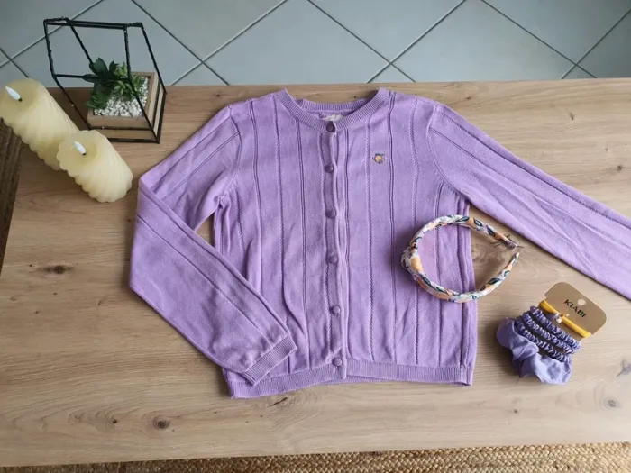 Lot gilet + legging + Tee-shirt et un lot de chouchous taille 10 ans en très bon état - photo numéro 3