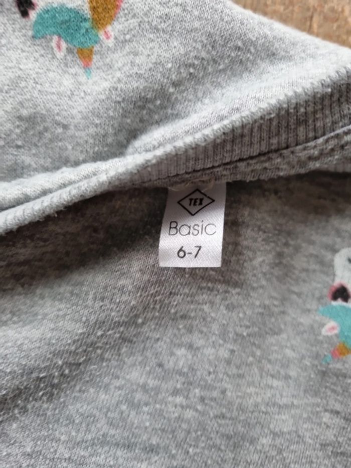 Sweat gris avec motifs licorne - photo numéro 3