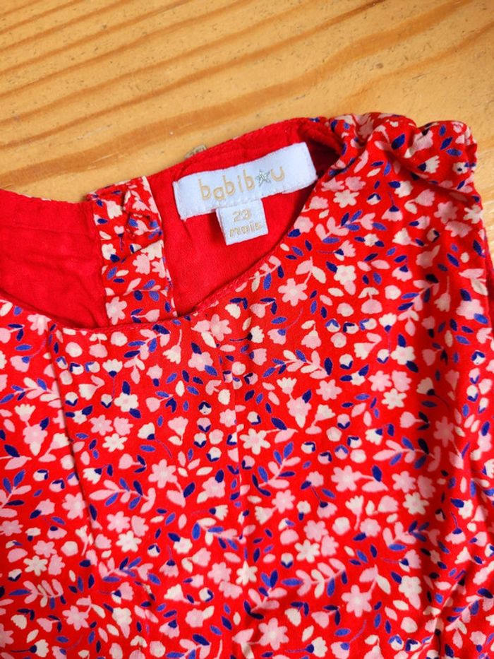 Robe rouge fleurie (23 mois) - photo numéro 3
