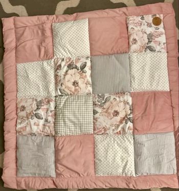 Tapis éveil bébé tout neuf