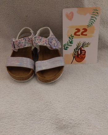 Sandale taille 22 