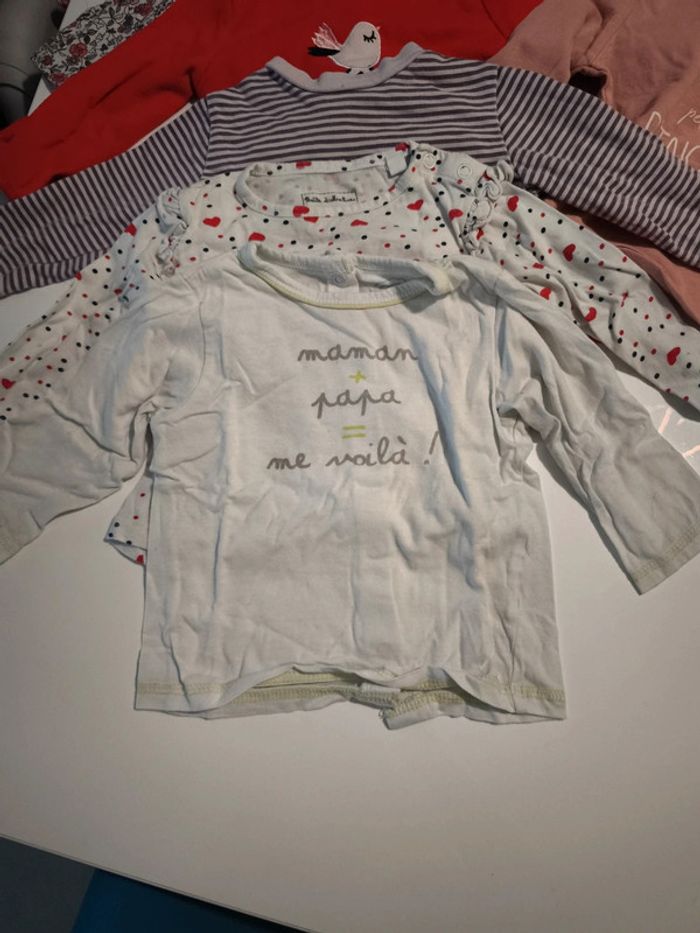 Lot Tshirt manche longue fille 6 mois - photo numéro 4