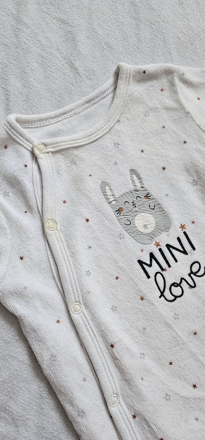 Dors bien et avec  bodies bébé 3 mois – "Mini Love" – bon état - photo numéro 8