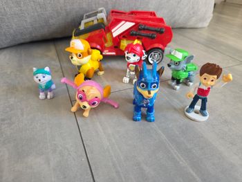Lot pat patrouille figurines et véhicules Paw patrol