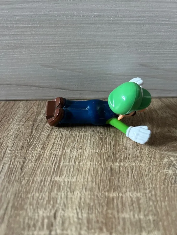 Figurine Luigi avec roues / McDonald’s 2017 / très bon état / Nintendo / good condition - photo numéro 2