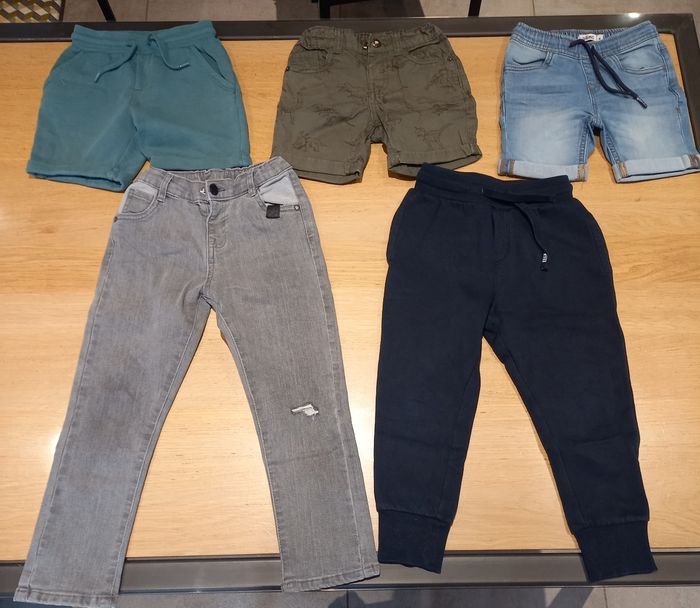 Lot vetements garçon 4/5 ans. 15 pieces. Descriptif complet photo 5 - photo numéro 3