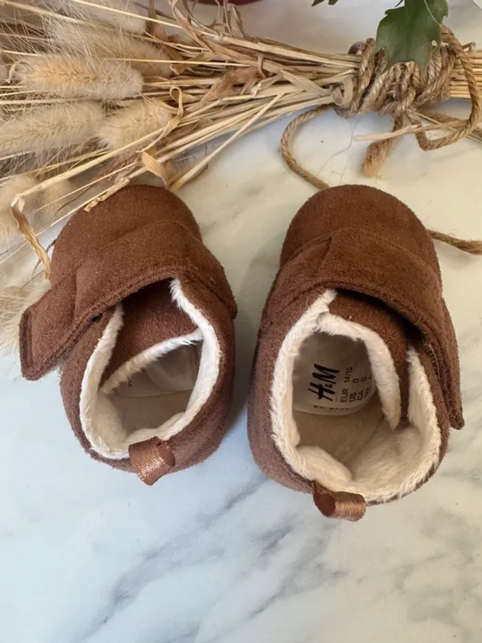Petits chaussons HetM pointure 14/15 - photo numéro 5