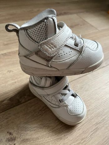 Basket Jordan T 21