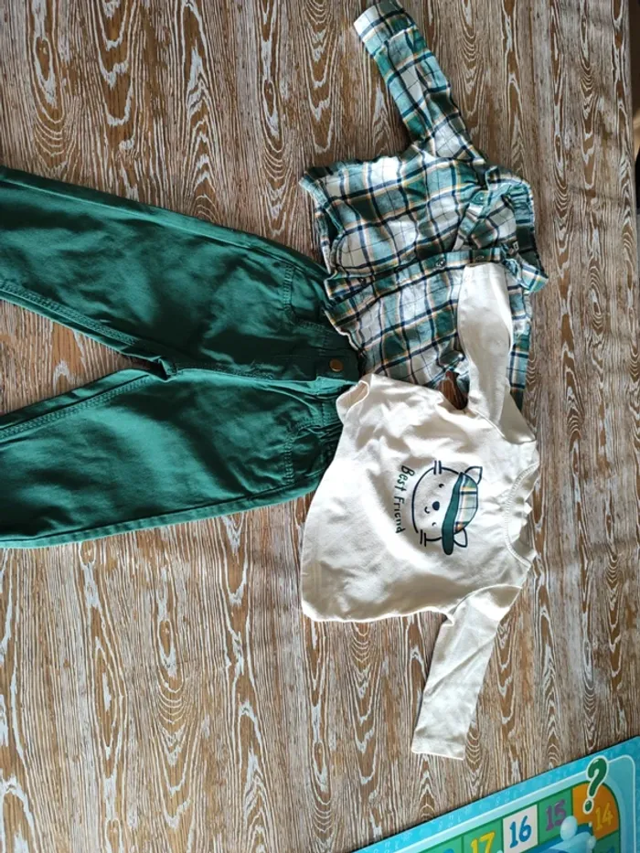 🍁 ensemble 3 pièces. Taille 6 Mois 🍁