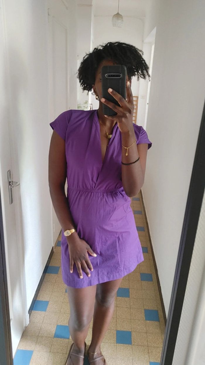 Mini robe violet décolleté - photo numéro 7