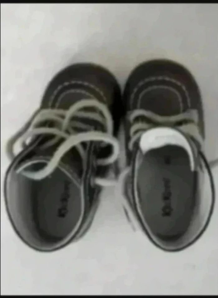 Chaussures bottillons cuir kickers bonbon pointure 20 à lacets Très bon état·Kickers - photo numéro 4