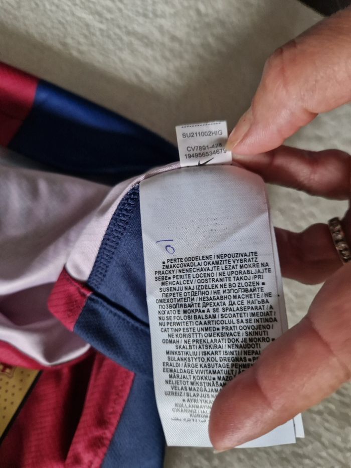 Maillot de foot Barça taille M NEUF - photo numéro 7