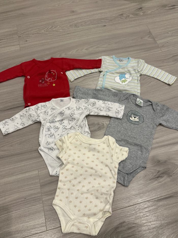 Lot de 9 bodies très bon état bébé garçon 3 mois - photo numéro 2