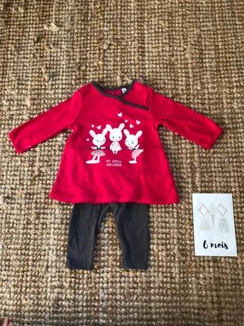 Ensemble tee-shirt manches longues et legging