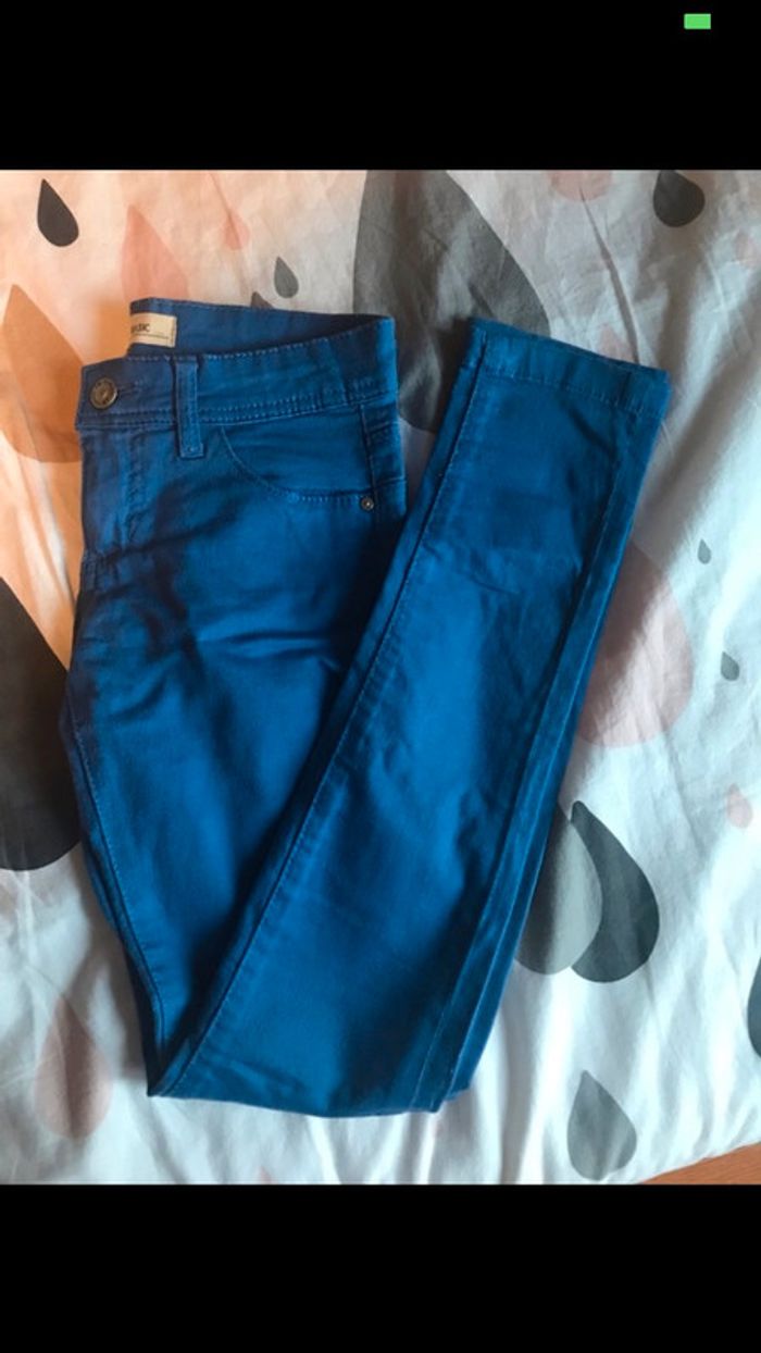 Pantalon bleu skinny