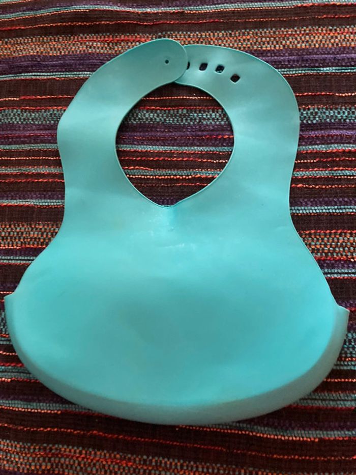 bavoir/ bavette plastique avec réservoir - photo numéro 2