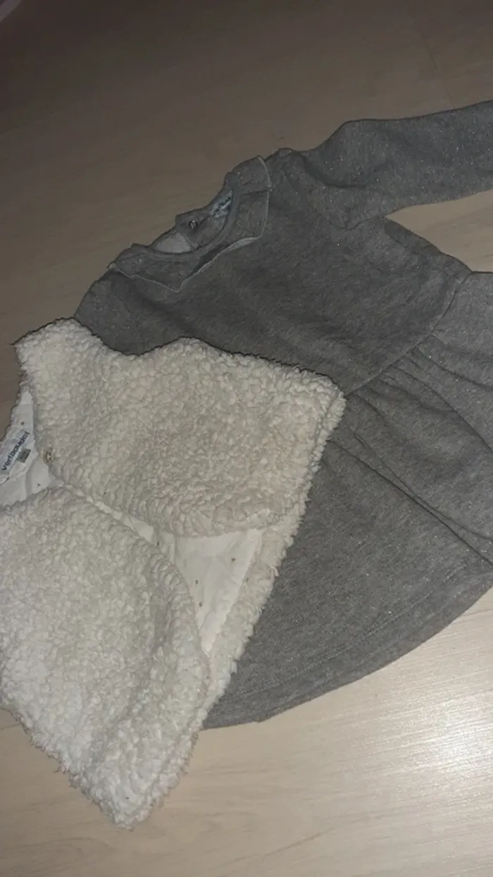 Robe et gilet sans manche - photo numéro 2