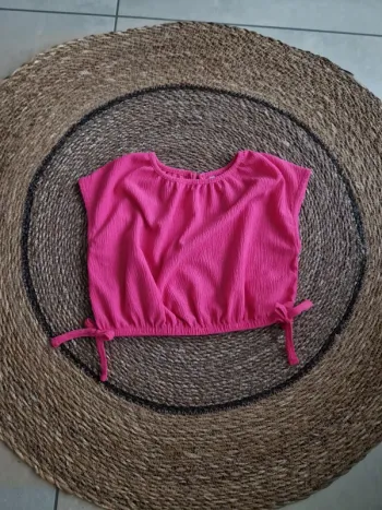 Joli tee-shirt original fille taille 4 ans