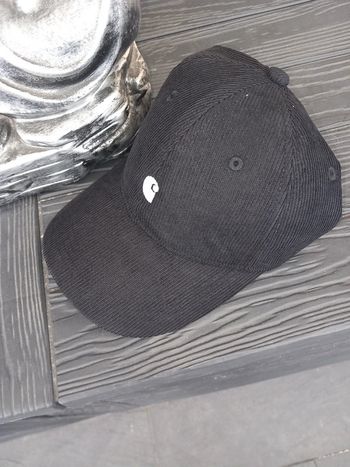 Casquette noire neuve