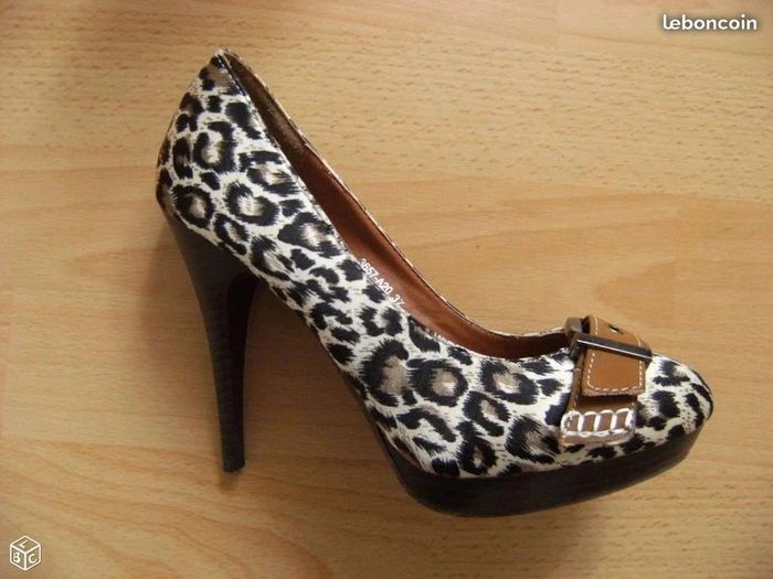 Escarpins avec plateforme pointure 37 - Très bon état - photo numéro 4