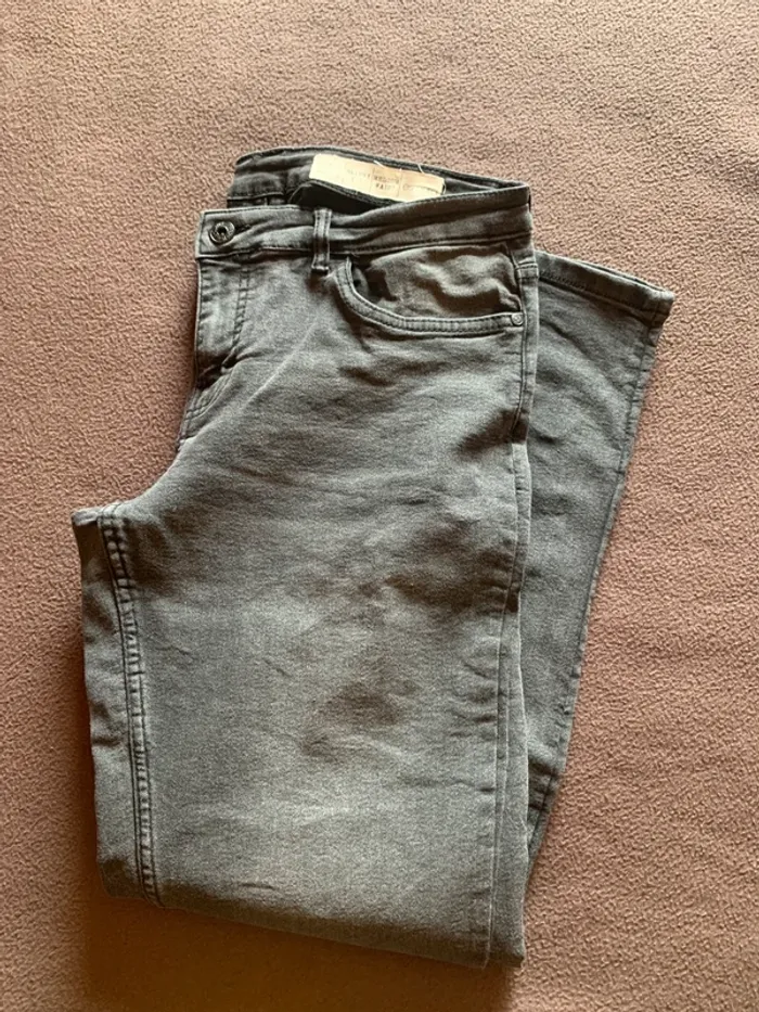 Jean slim taille 42 - photo numéro 2