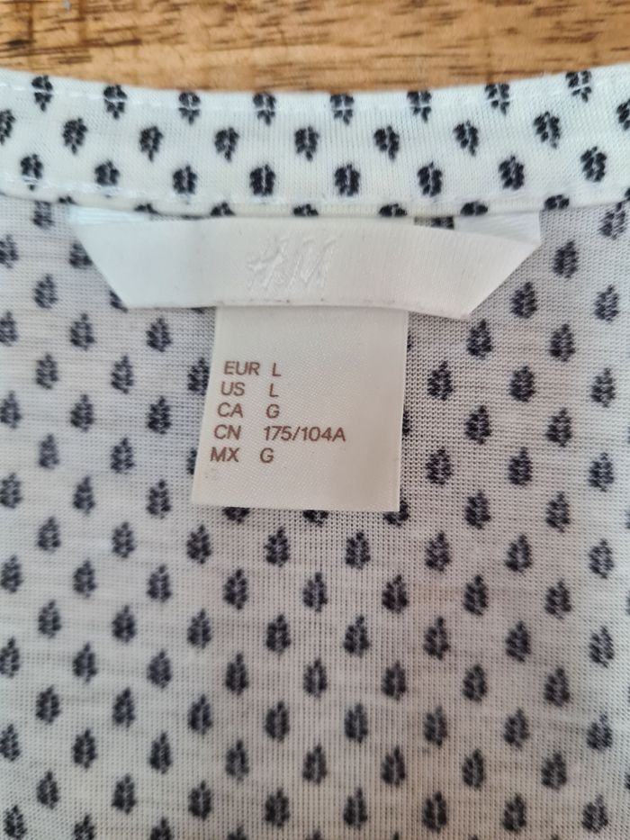 Blouse blanche motif noir  taille L - photo numéro 4