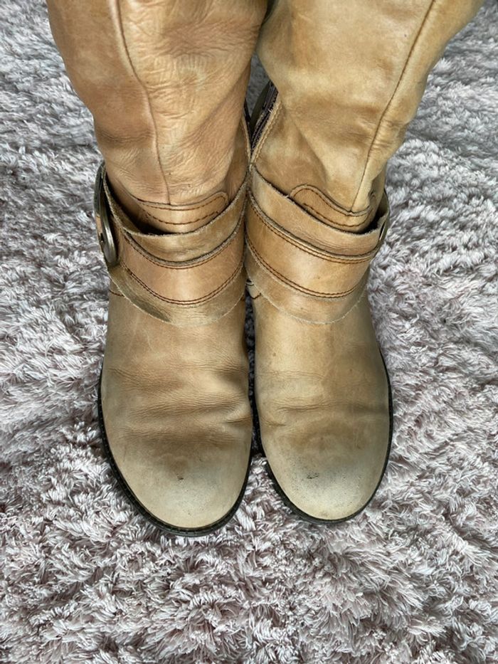 Bottes en cuire taille 37 - photo numéro 4