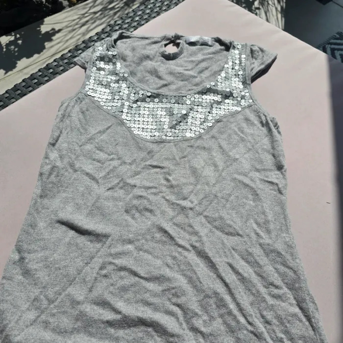 Petit pull gris a sequins promod taille s - photo numéro 3